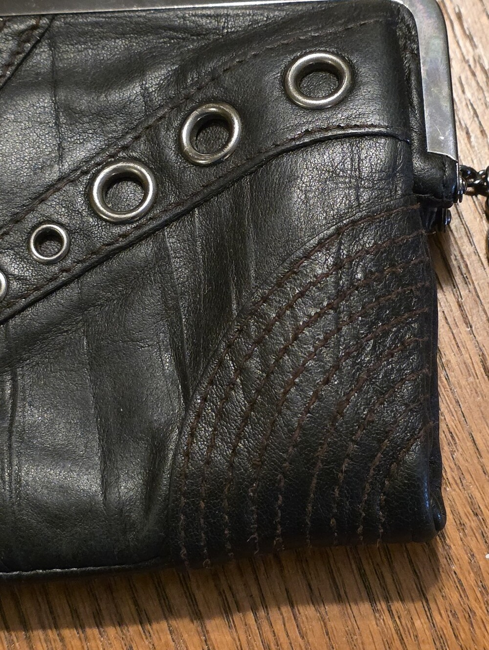 VTG Betsey Johnson Black Leather Horseshoe Grommet Wallet Clutch Y2K Western - Picture 13 of 13